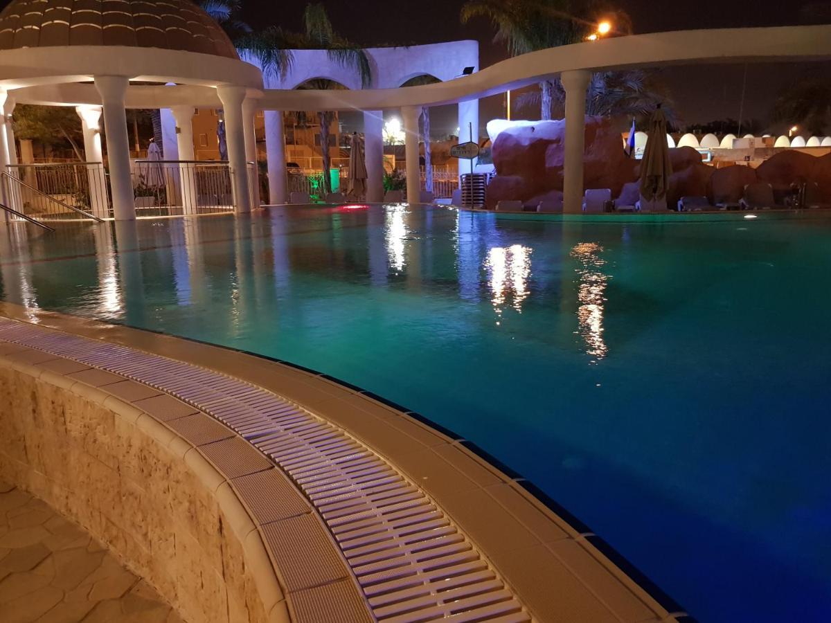 Luxury Exclusive Top Class Apartments Near The Sea With Pool Eilat Ngoại thất bức ảnh